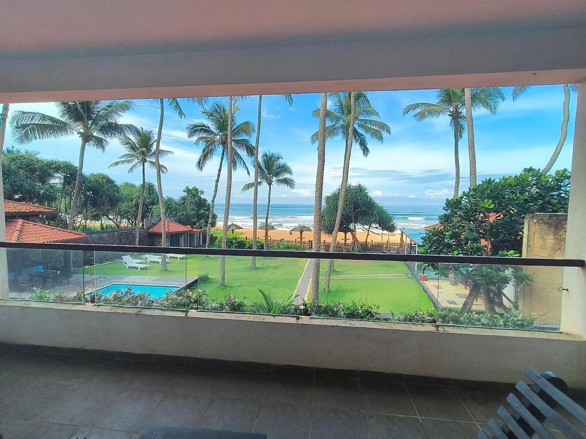 Blue Beach Hotel Wadduwa Ngoại thất bức ảnh