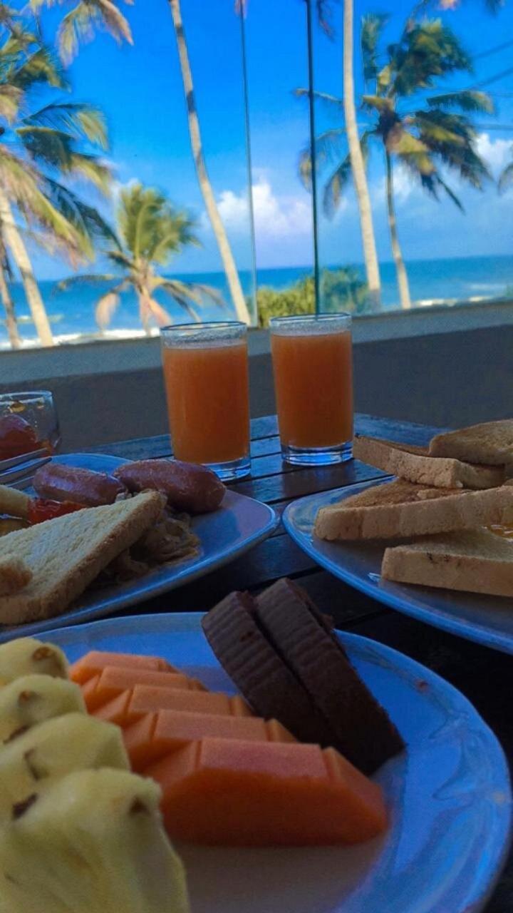 Blue Beach Hotel Wadduwa Ngoại thất bức ảnh