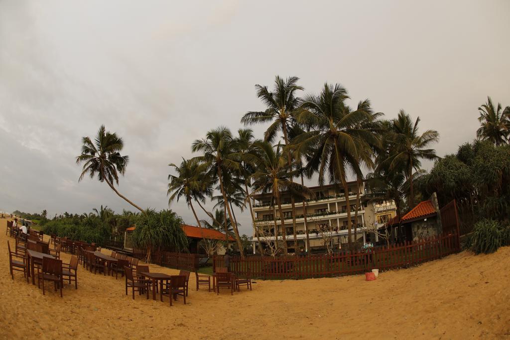 Blue Beach Hotel Wadduwa Ngoại thất bức ảnh
