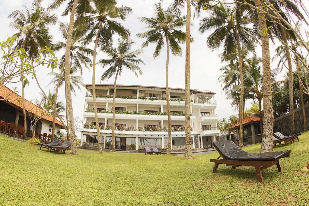 Blue Beach Hotel Wadduwa Ngoại thất bức ảnh